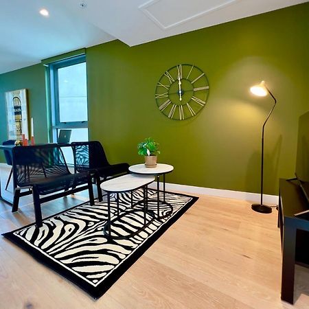 1 Brm, Sea View, Newly Renovated, Next To Crown Apartment เมลเบิร์น ภายนอก รูปภาพ